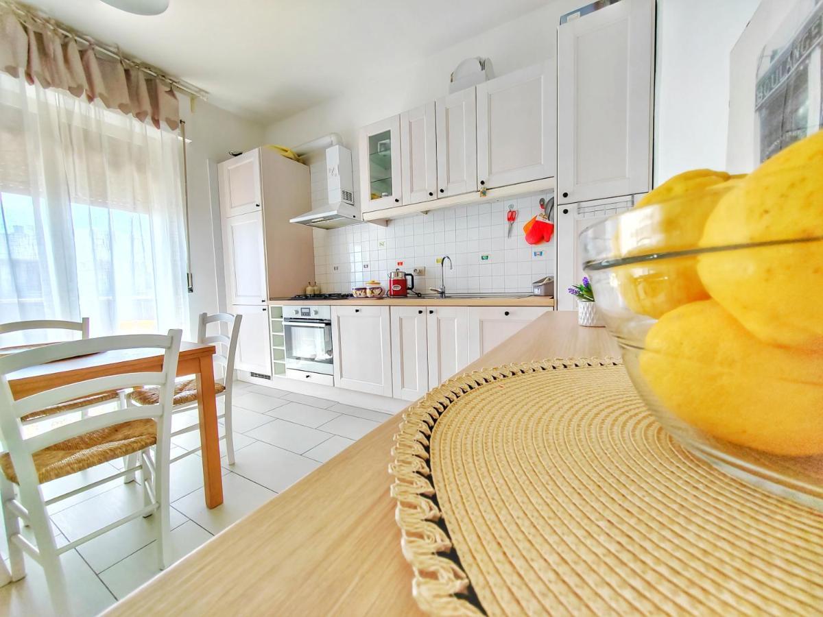 Apartamento Dimora Sea View Monopoli Exterior foto