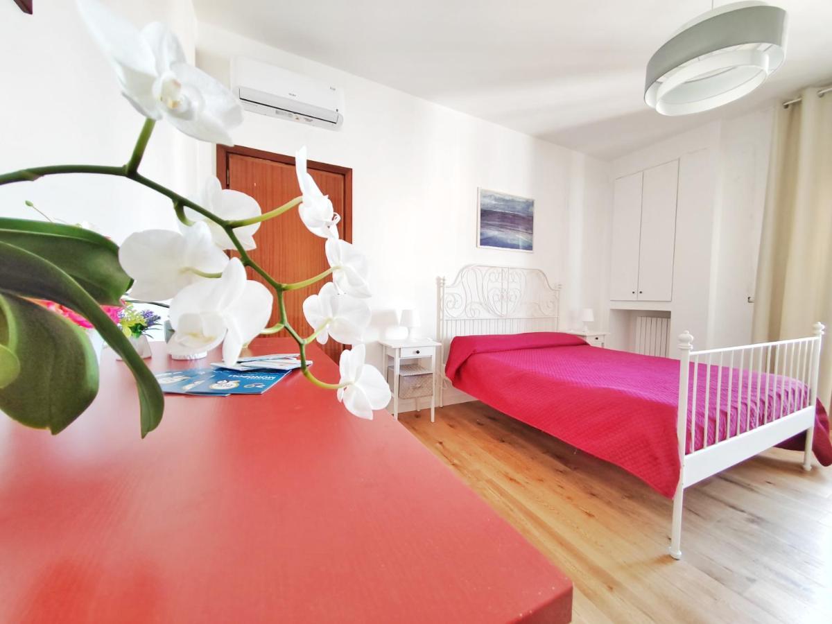 Apartamento Dimora Sea View Monopoli Exterior foto